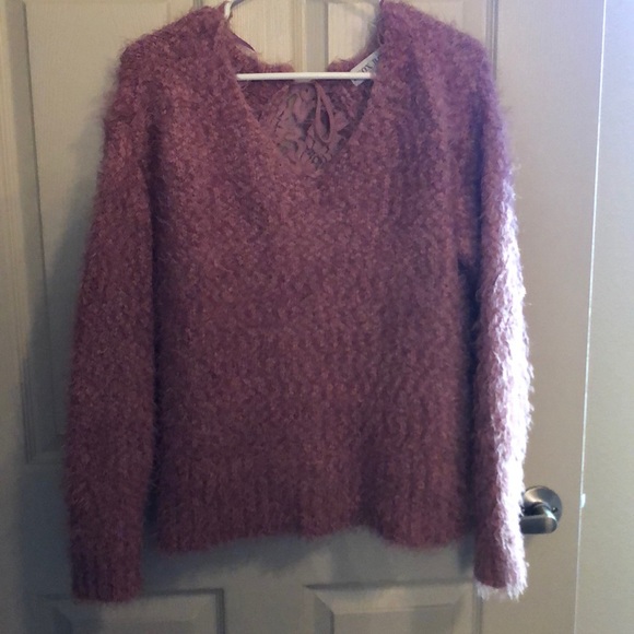 Fuzzy pink sweater - Picture 2 of 3